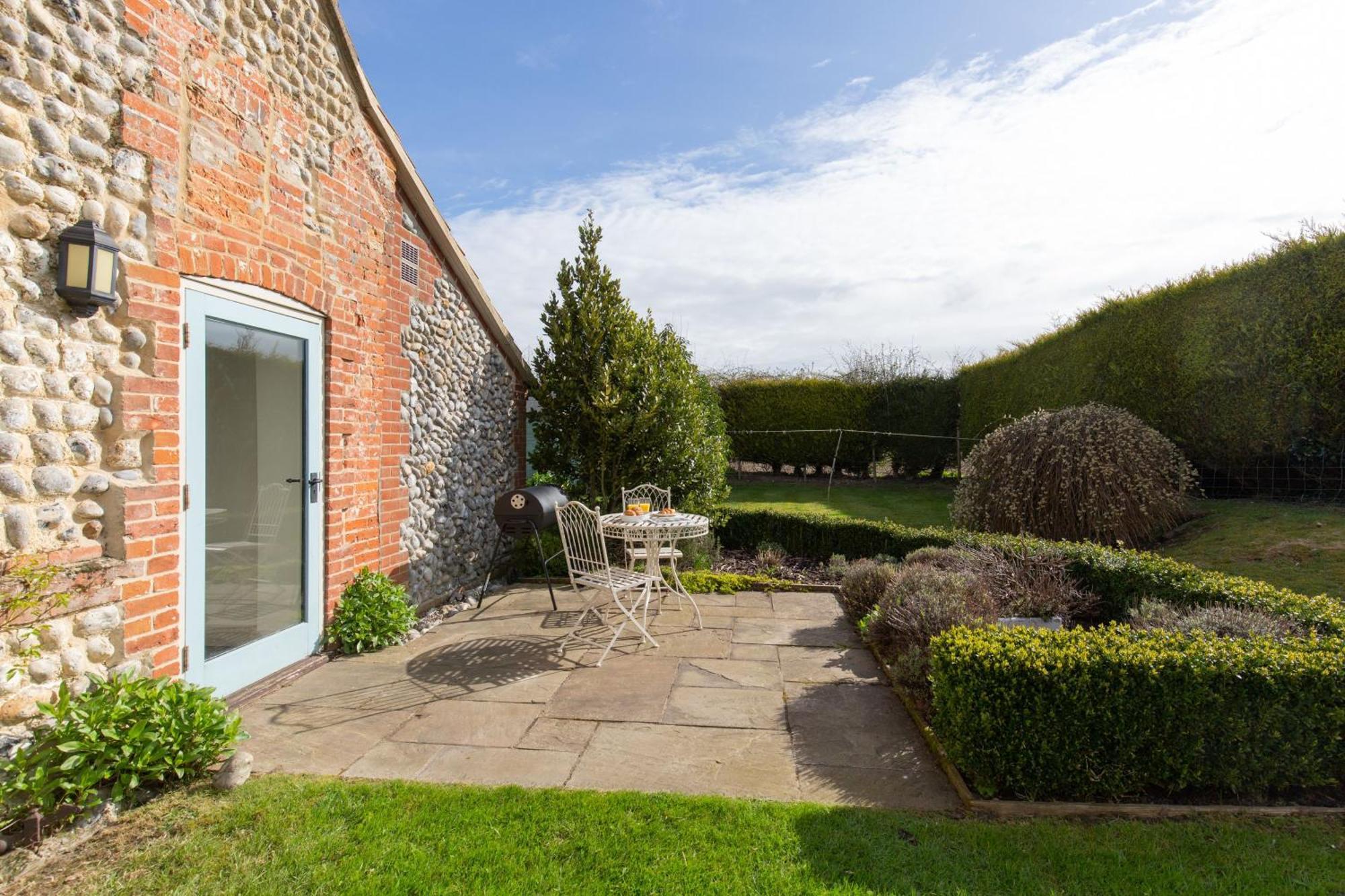 Garden Cottage West Beckham Eksteriør bilde